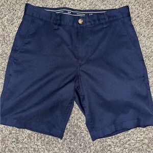 Men’s Vineyard vines links shorts size 30